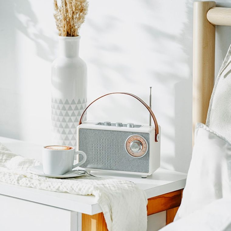 Camry, radio FM, bluetooth, USB-C