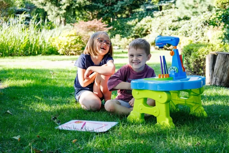 Carotina, biurko z projektorem LED