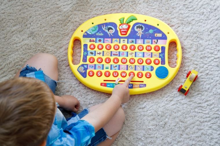 Carotina, Kosmiczny alfabet, zestaw naukowy