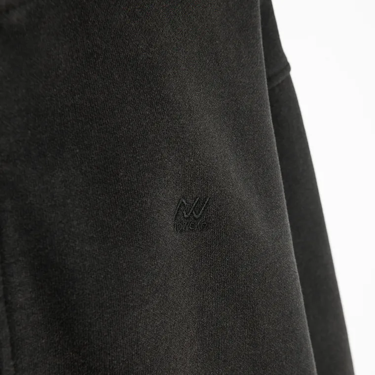 Czarna bluza oversize z kapturem zapinana na suwak NOWEAR