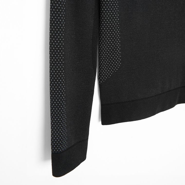 Czarna koszulka termoaktywna z domieszką wełny NOWEAR