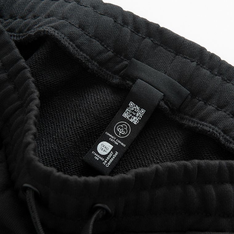 Czarne spodnie dresowe regular NOWEAR