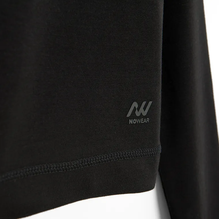 Dopasowana koszulka treningowa crop top NOWEAR