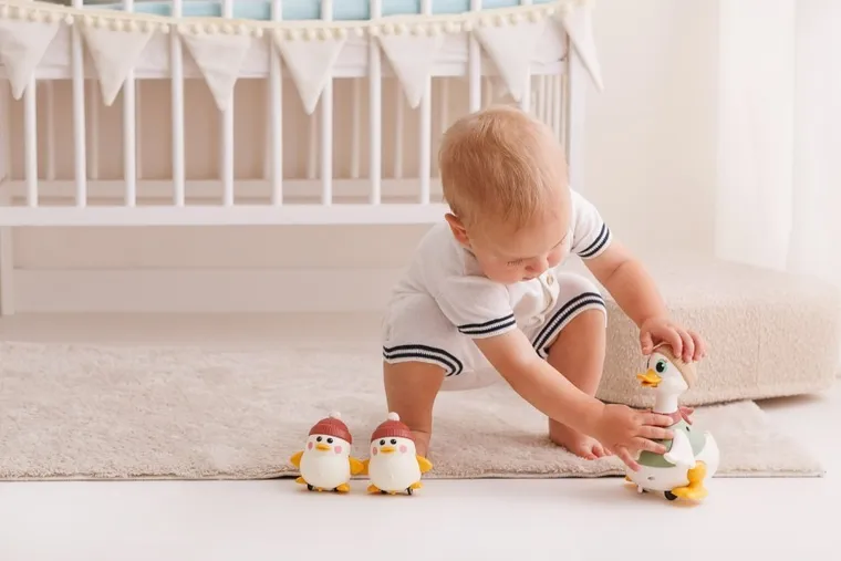 Dumel Discovery, Kaczka Monika z maluchami, zabawka interaktywna