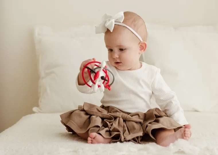 GiliGums, grzechotka kontrastowa, kosmos