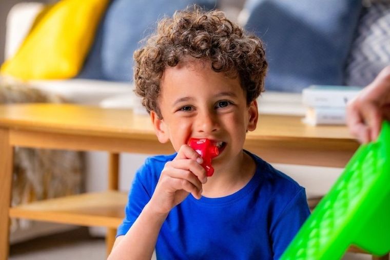 Goliath, Jelly Blox, Stash & Stack, elastyczne klocki z pudełkiem do przechowywania, 30 elementów