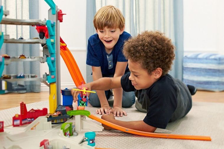 Hot Wheels, Mega Garaż, światła i dźwięki, zestaw z pojazdami