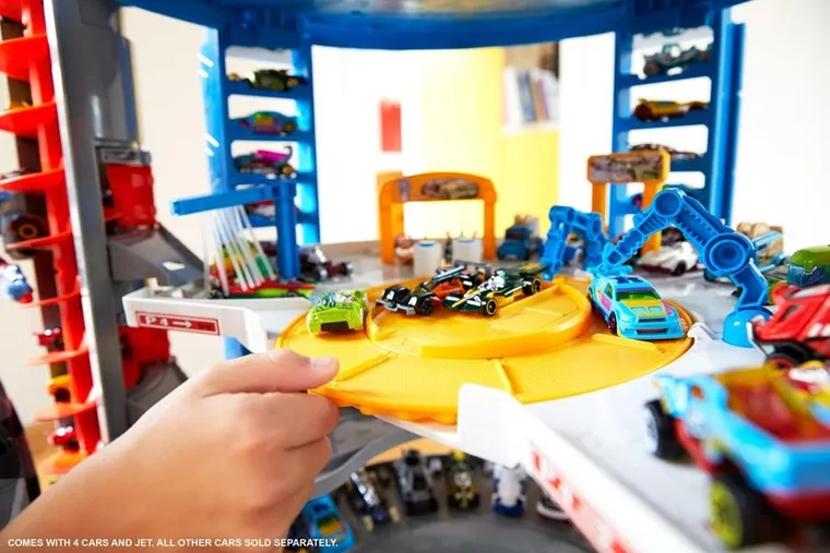 Hot Wheels, Super Mega Garaż, zestaw z pojazdami