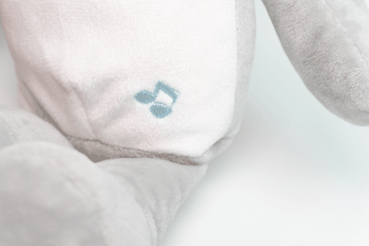 InnoGIO, GIOfriends, Oscar, szumiąca przytulanka z pozytywką i lampką nocną