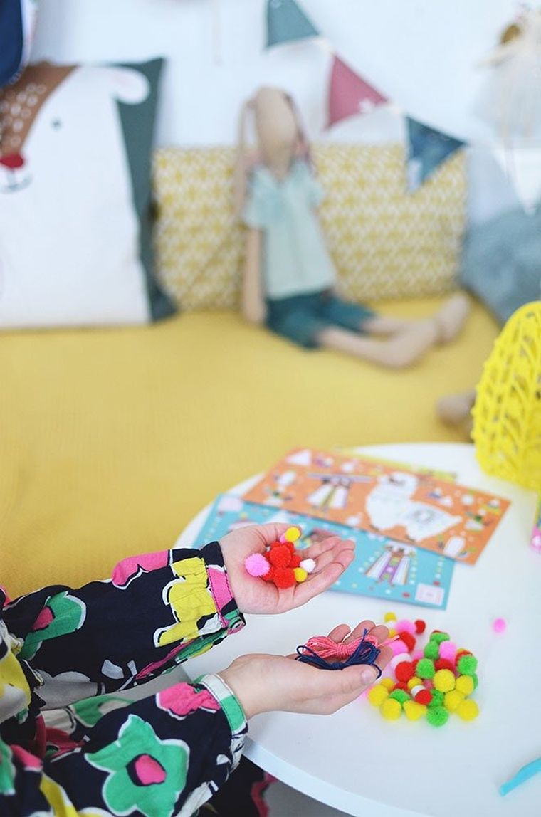 Janod, lamy, pompony