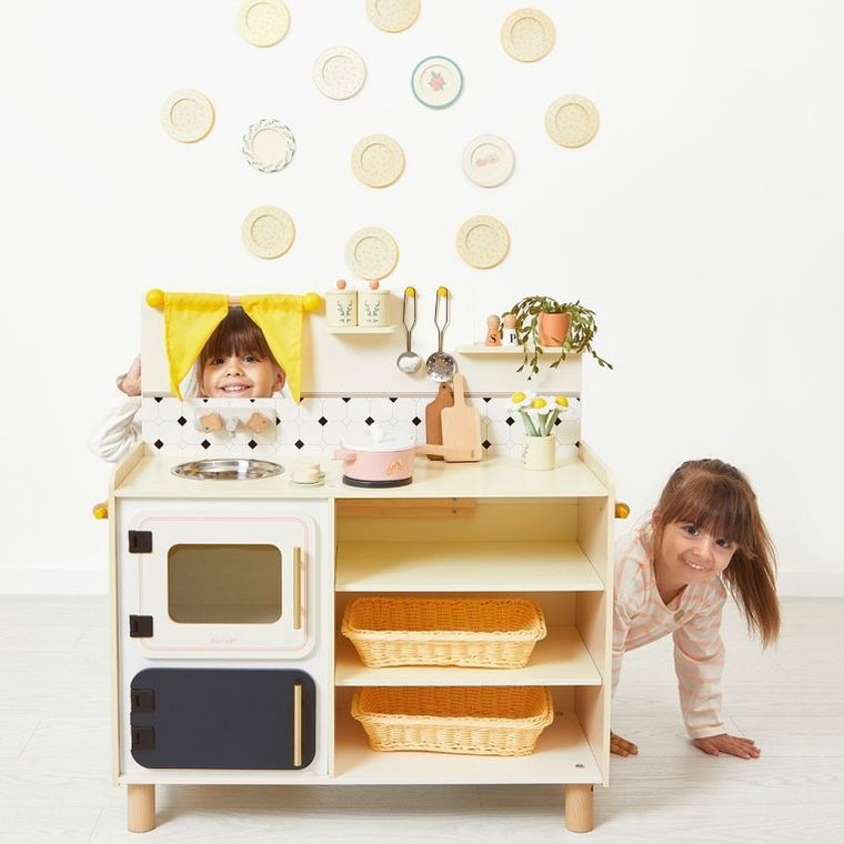 Janod, Shiny Grandma, drewniana kuchnia z 19 akcesoriami