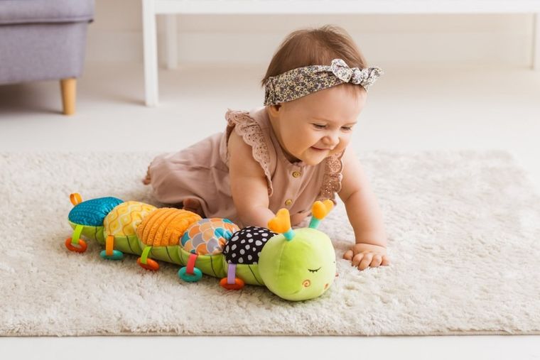 JollyBaby, Gąsienica Tomek z miarką, zabawka sensoryczna