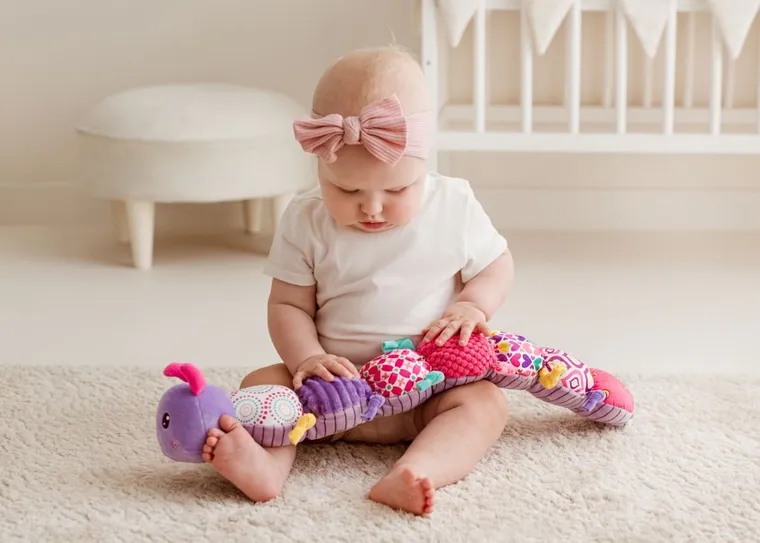 JollyBaby, Gąsienica Zosia z miarką, zabawka sensoryczna