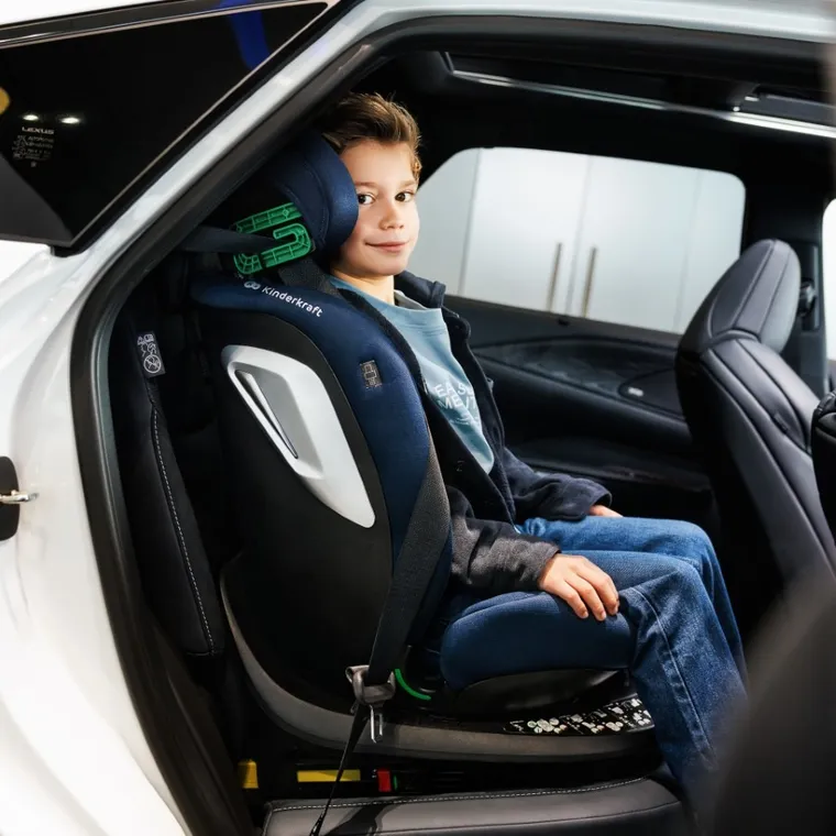 Kinderkraft, I-Grow 2 Plus, fotelik samochodowy, i-Size, black, 40-150 cm