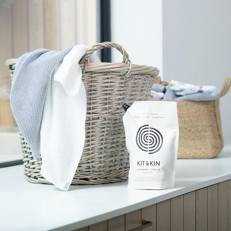 Kit & Kin, naturalny płyn do prania, bezzapachowy, 1l