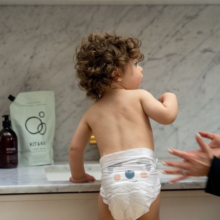 Kit and Kin, biodegradowalne pieluszki jednorazowe, rozmiar 5, Junior, 11 kg+, koala i małpka, 28 szt.