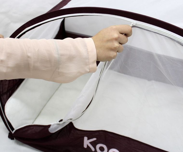 Koo-di, łóżeczko turystyczne Pop Up Bubble Cot, bordo