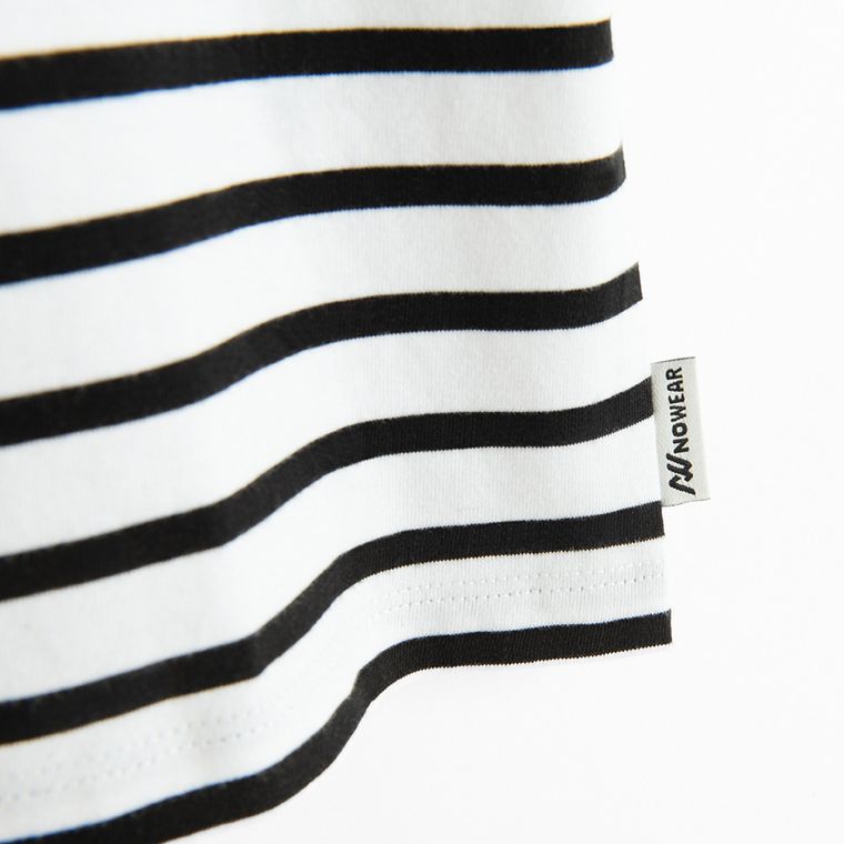 Koszulka w paski o kroju relaxed NOWEAR