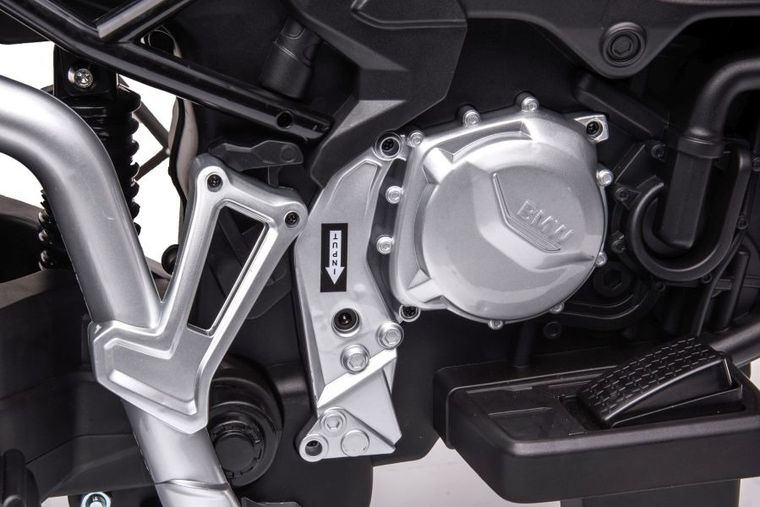 Lean Cars, motor policyjny, pojazd na akumulator, biały