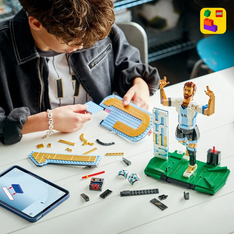 LEGO Editions, Lionel Messi - piłkarska legenda, 43015