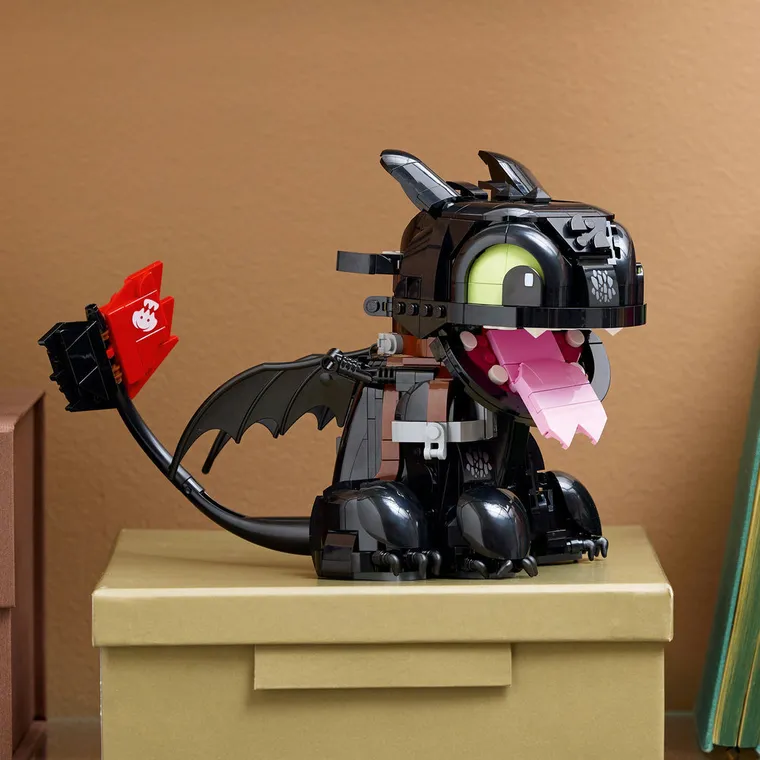LEGO Icons, Jak wytresować smoka: Szczerbatek, 10375