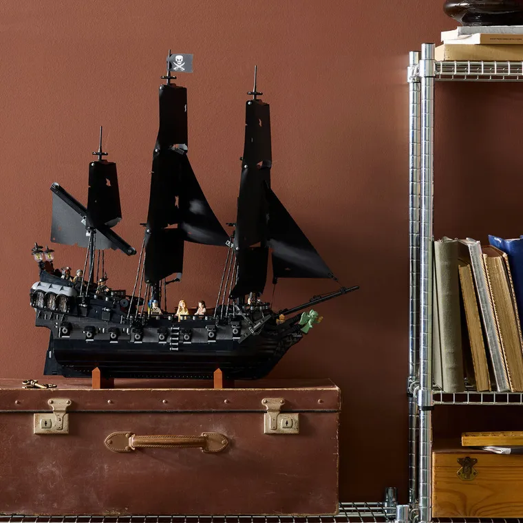 LEGO Icons, Statek piracki kapitana Jacka Sparrowa, 10365