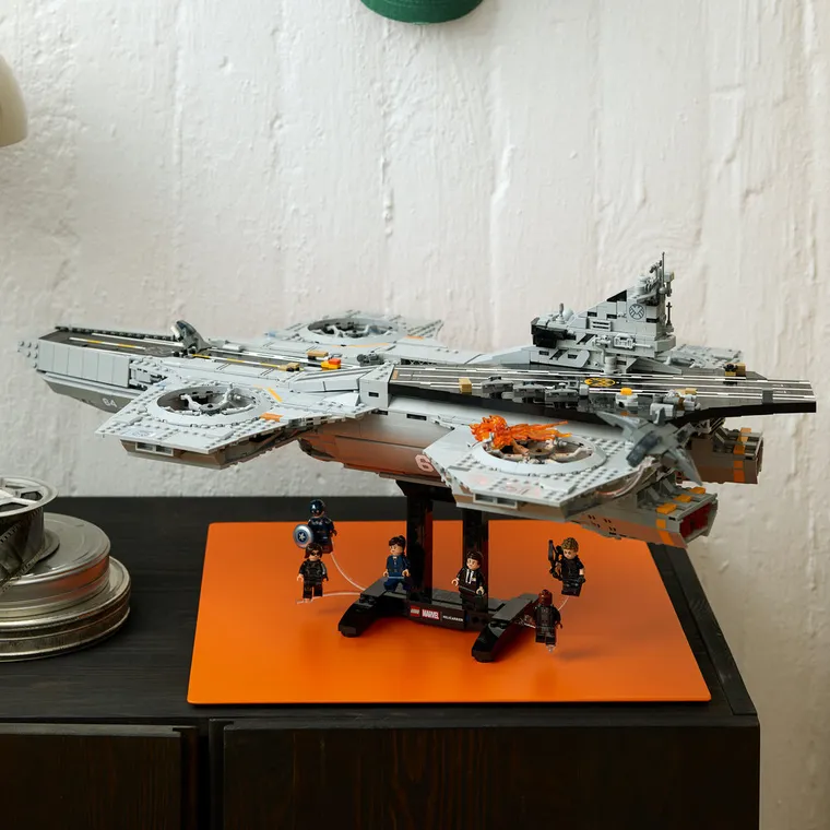 LEGO Marvel, Lotniskowiec T.A.R.C.Z.Y., 76354