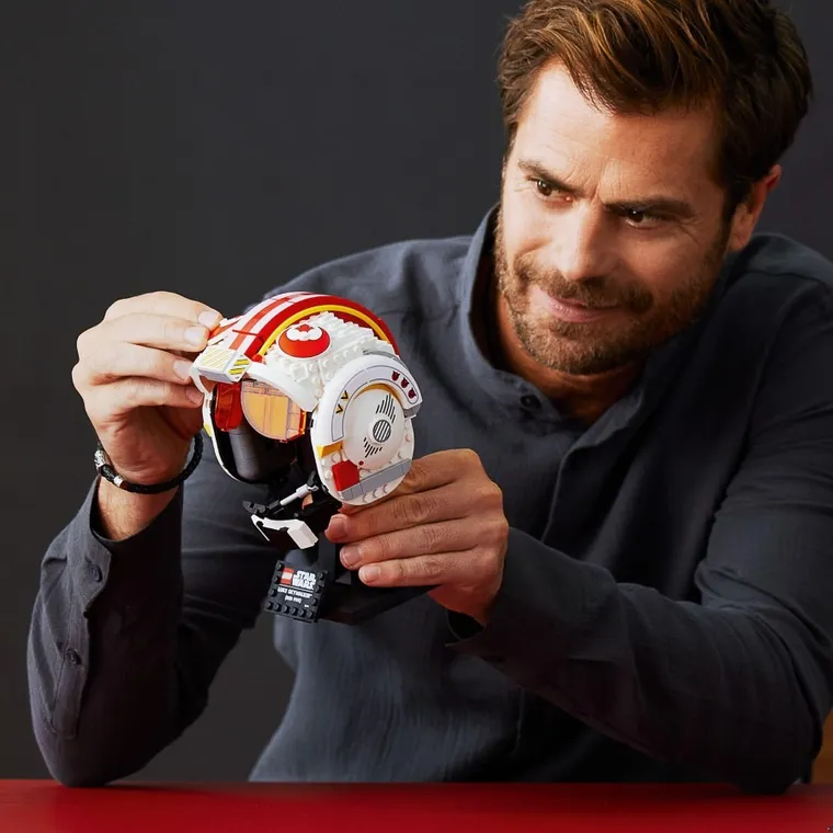 LEGO Star Wars, Hełm Luke’a Skywalkera - Czerwony Pięć, 75327