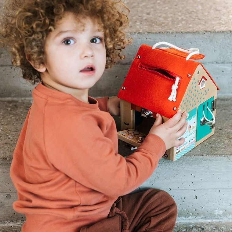 Lilliputiens, Lisek Włamywacz, drewniany domek manipulacyjny z zamkami, 3l+