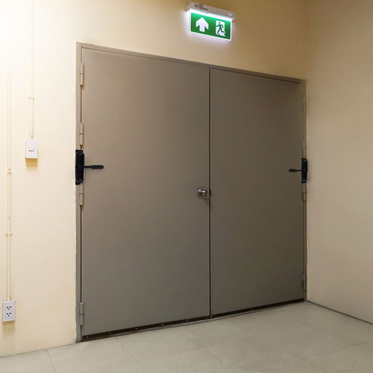 Malatec, samozamykacz do drzwi i furtek,