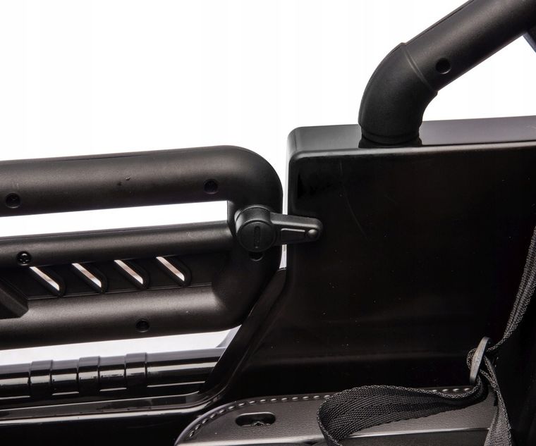 Milly Mally, Toyota FJ Cruiser, pojazd na akumulator, czarny