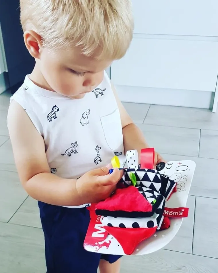 Mom's Care, mała książeczka, kontrastowa zabawka sensoryczna, różowa