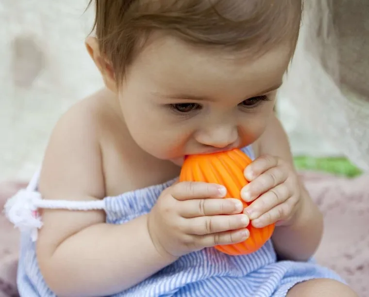 Mom's Care, Sensorky, piłeczki do masażu, piłeczki sensoryczne, 5 szt.