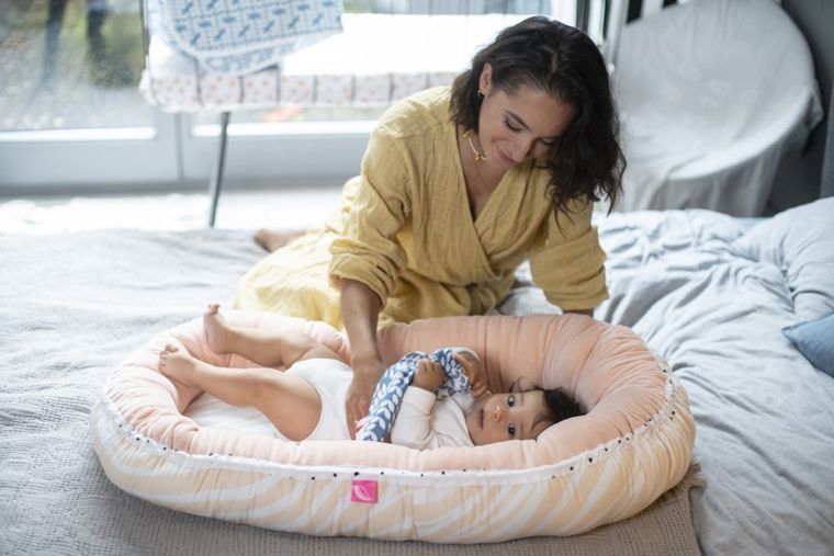 Motherhood, Classics Szary, gryzak drewniany