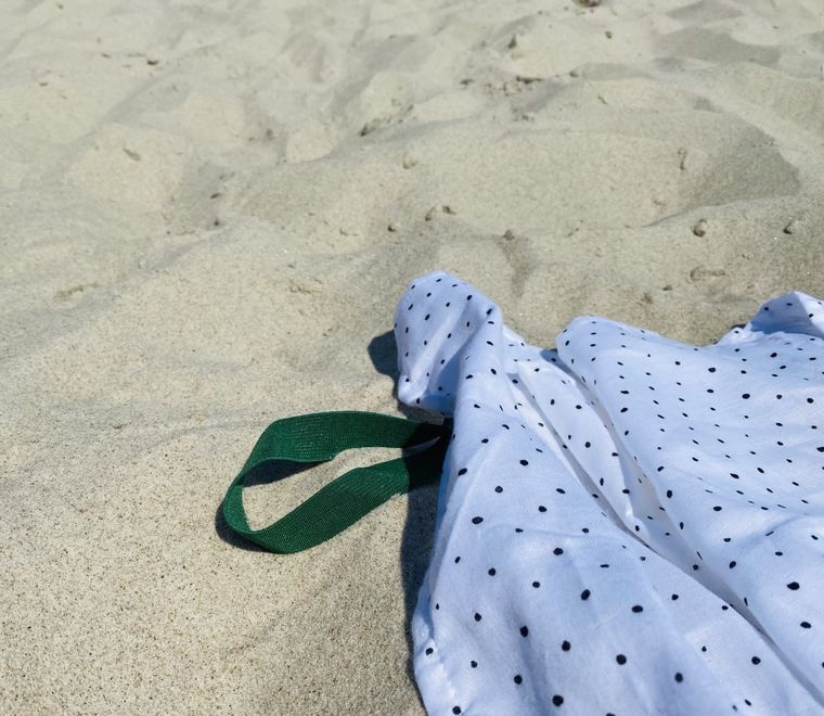 Motherhood, ECO Kropeczki Czarne, ręcznik plażowy, 100-175 cm