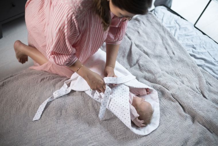 Motherhood, ECO Kropeczki Niebieskie, rożek muślinowy