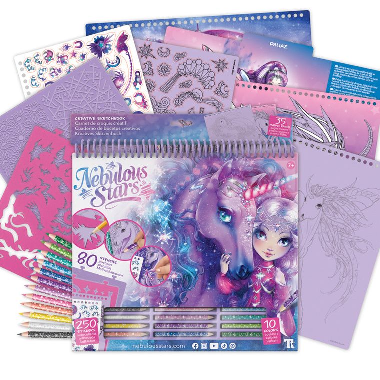 Nebulous Stars, Konie Firiaz i Daliaz, szkicownik z kredkami i naklejkami