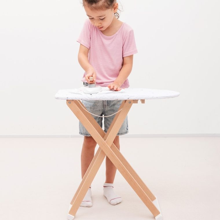 New Classic Toys, drewniana deska do prasowania