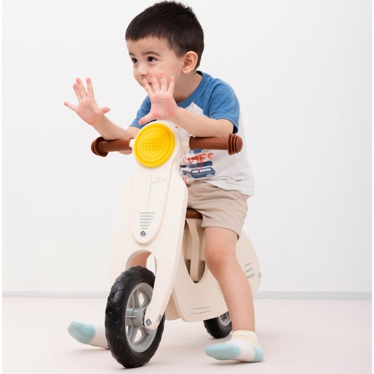 New Classic Toys, skuter drewniany, biały