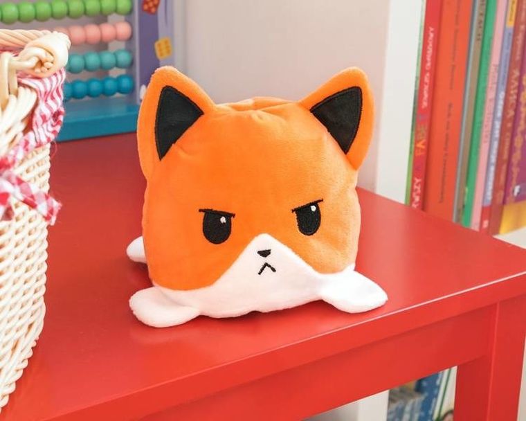 Pluszak przewrotek, piesek, pomarańczowy