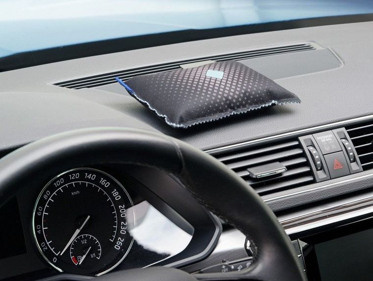 Pochłaniacz wilgoci do samochodu, 350 g