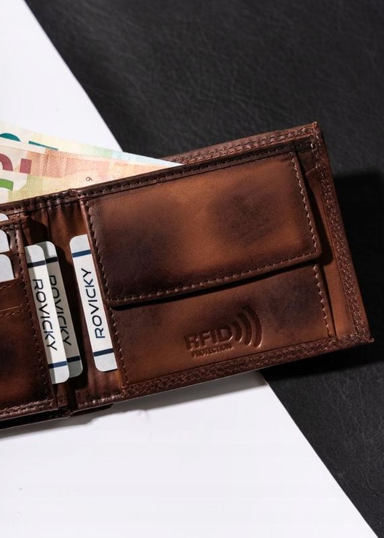 Portfel, brązowy, skórzany, Always Wild