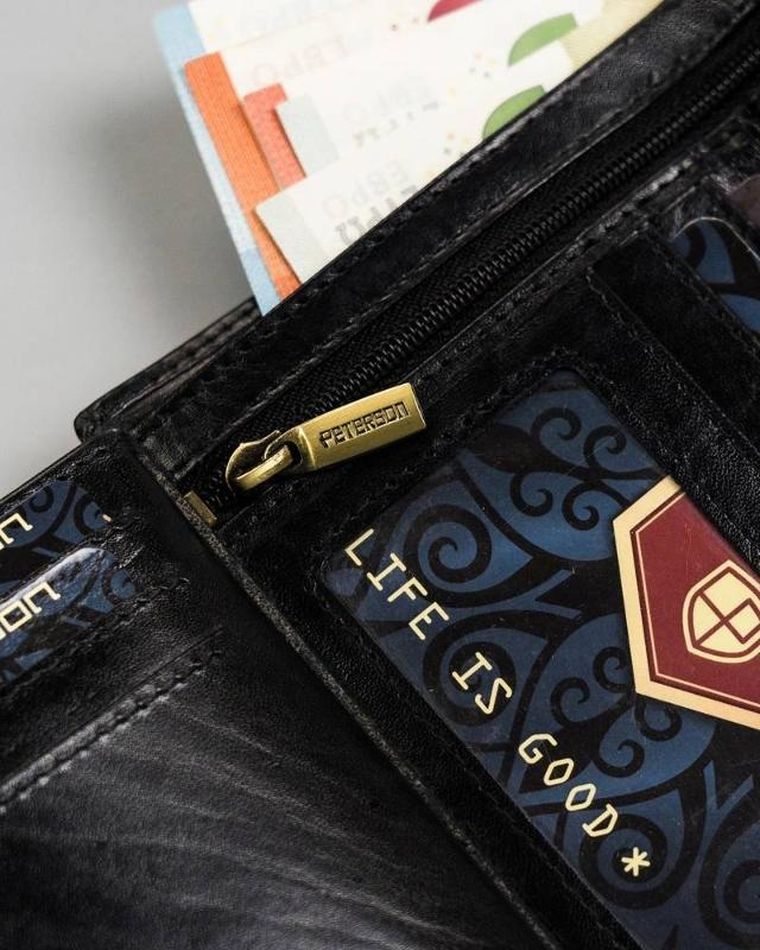 Portfel, czarny, skórzany, Peterson