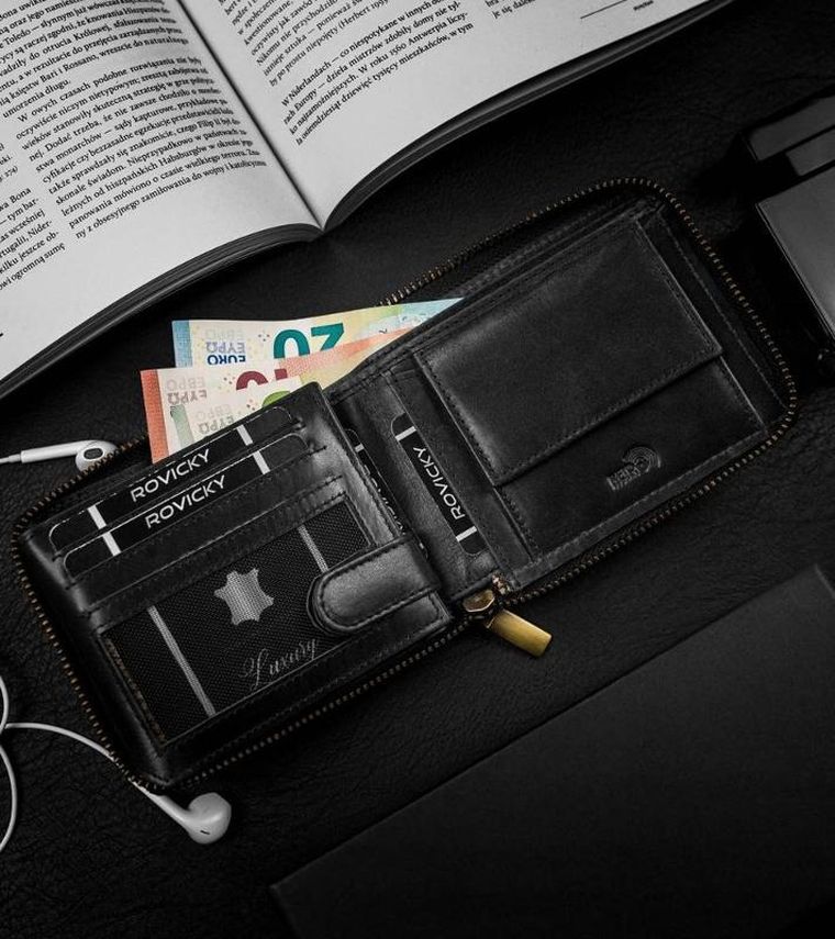 Portfel, czarny, skórzany, RFID, Always Wild