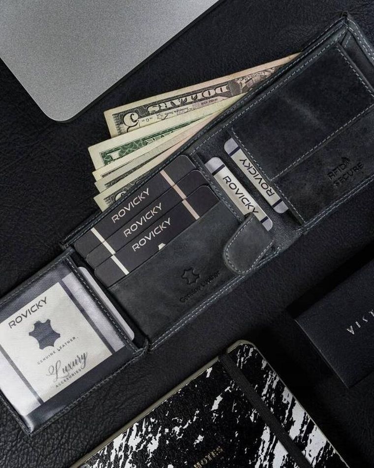 Portfel, czarny, skórzany, RFID, Always Wild