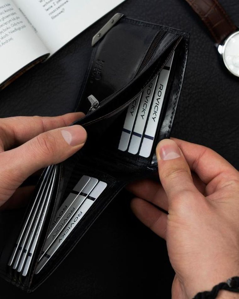 Portfel, czarny, skórzany, RFID, Rovicky