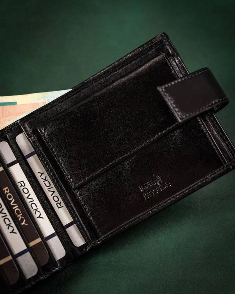 Portfel, czarny, skórzany, RFID, Rovicky