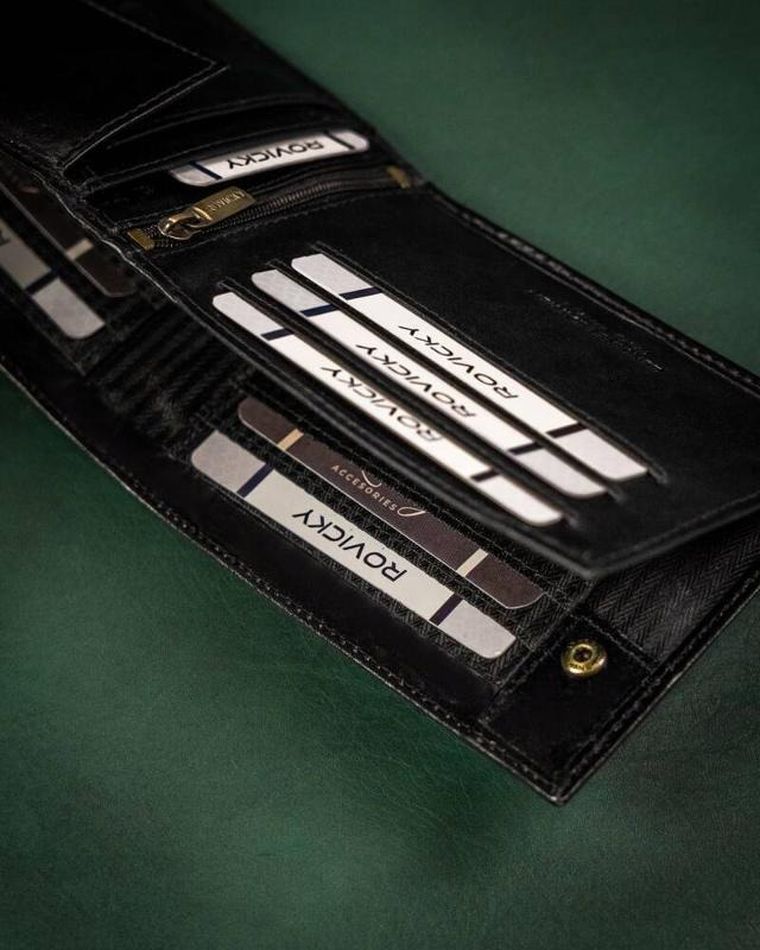 Portfel. czarny, skórzany, RFID, Rovicky