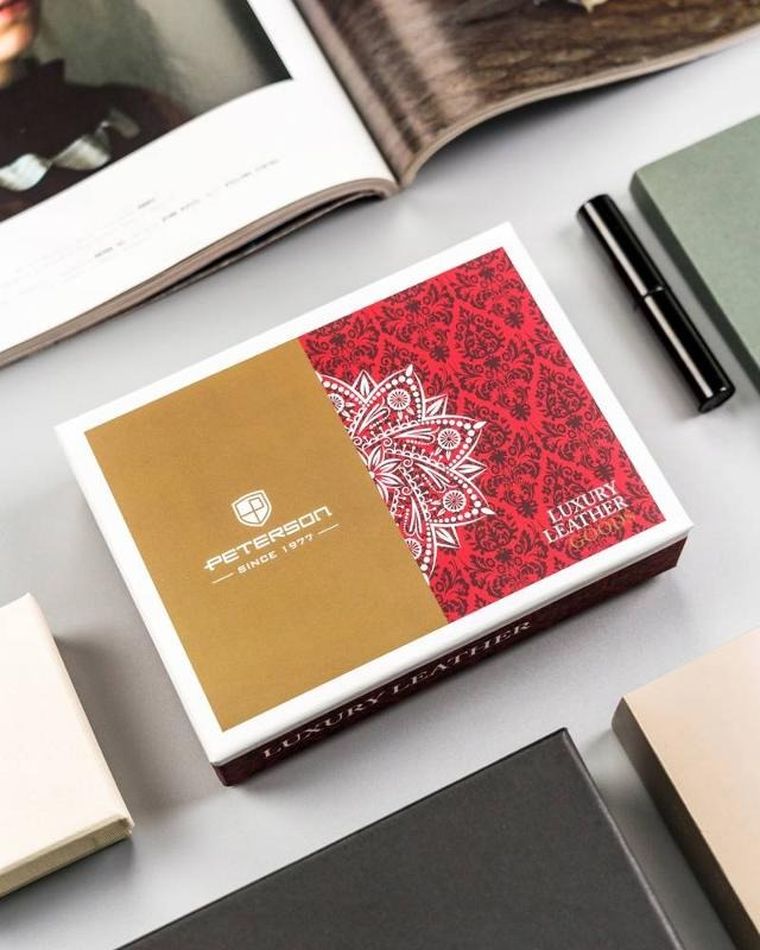 Portfel damski ze skóry naturalnej, Peterson