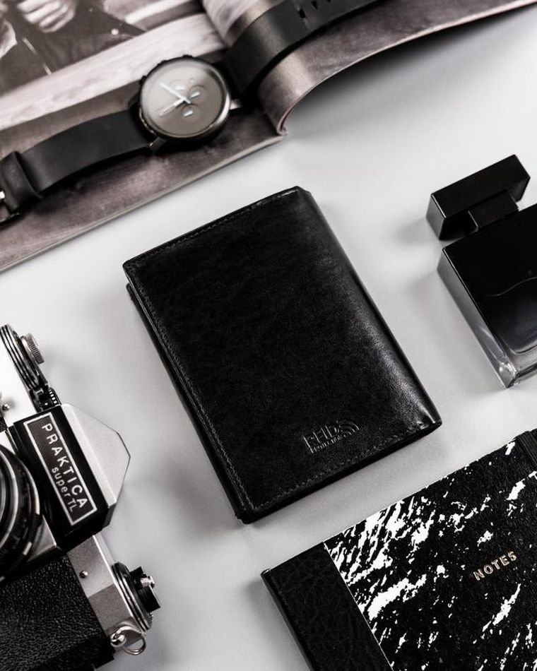 Portfel na karty, czarny, skórzany, RFID, Peterson